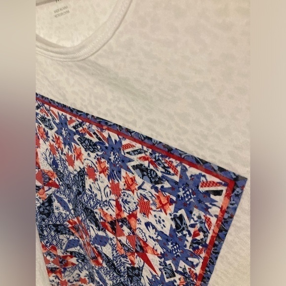 Gloria Vanderbilt white short sleeve shirt with quilt design in size Medium - Picture 3 of 5